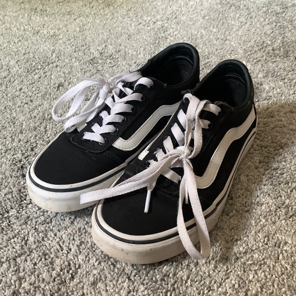 Black low top vans
